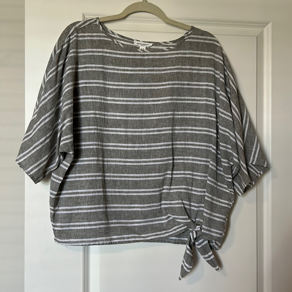 Grey and white striped linen beach lounge top